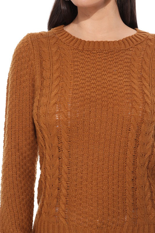 Lindo suéter de punto de manga larga con cable