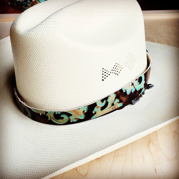 Banda para sombrero de cuero con relieve floral turquesa
