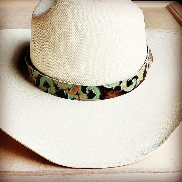 Banda para sombrero de cuero con relieve floral turquesa