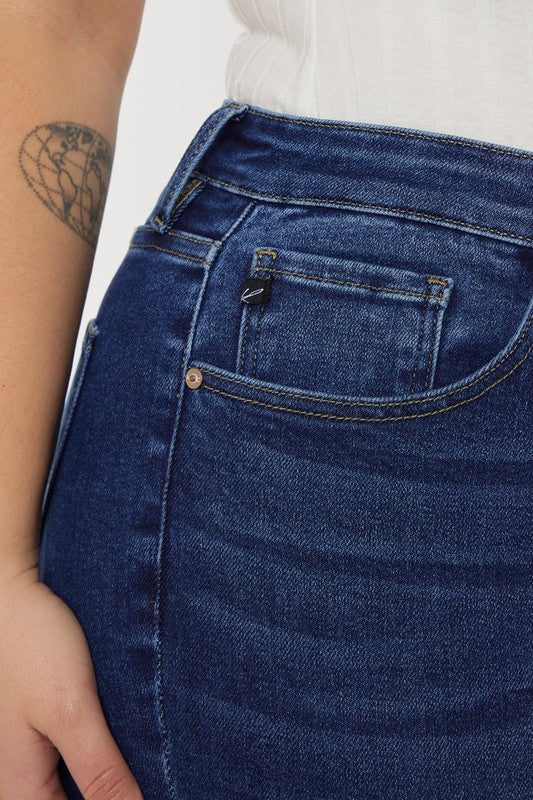 Jeans rectos slim con paquete abierto