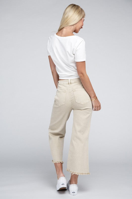 Pantalones rectos con dobladillo deshilachado y cintura alta con lavado ácido