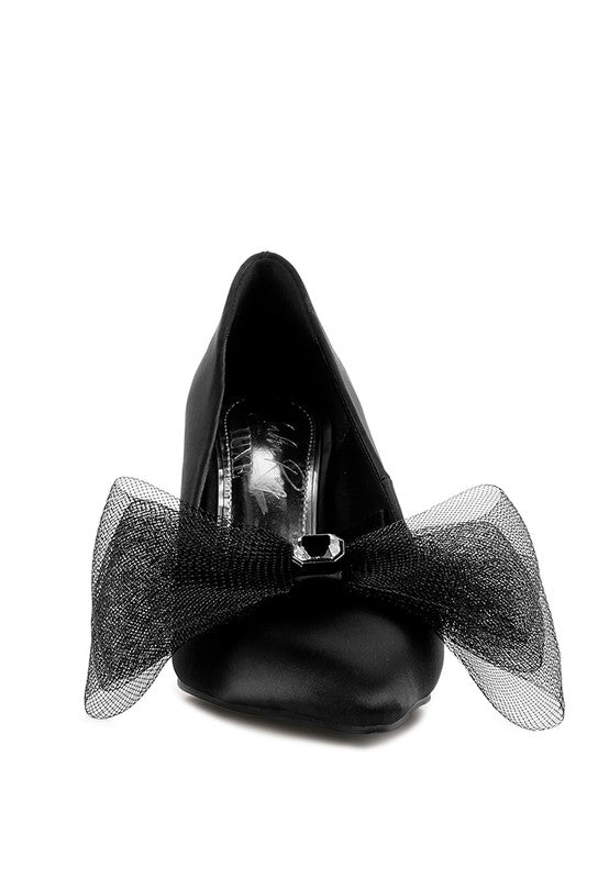 Zapatos de tacón de aguja con lazo adornado con diamantes Odette