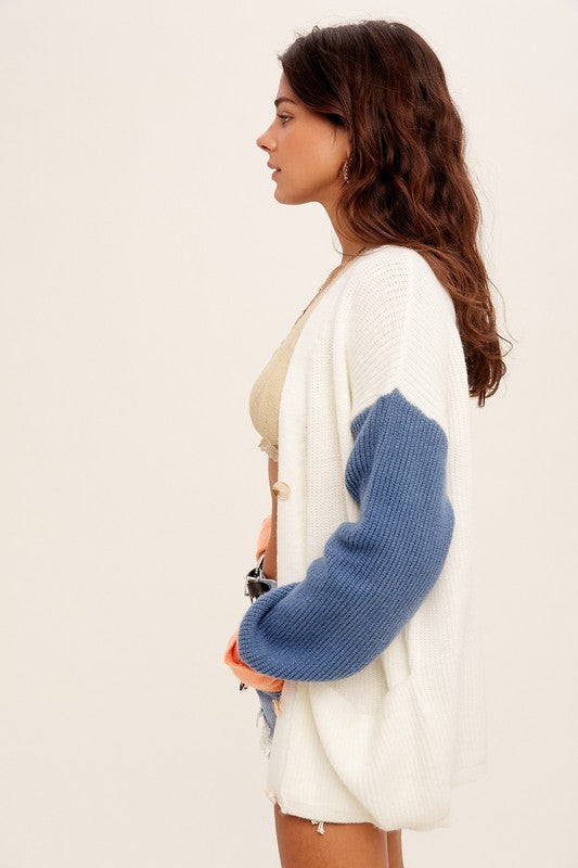 Cárdigan tipo suéter con bloques de color
