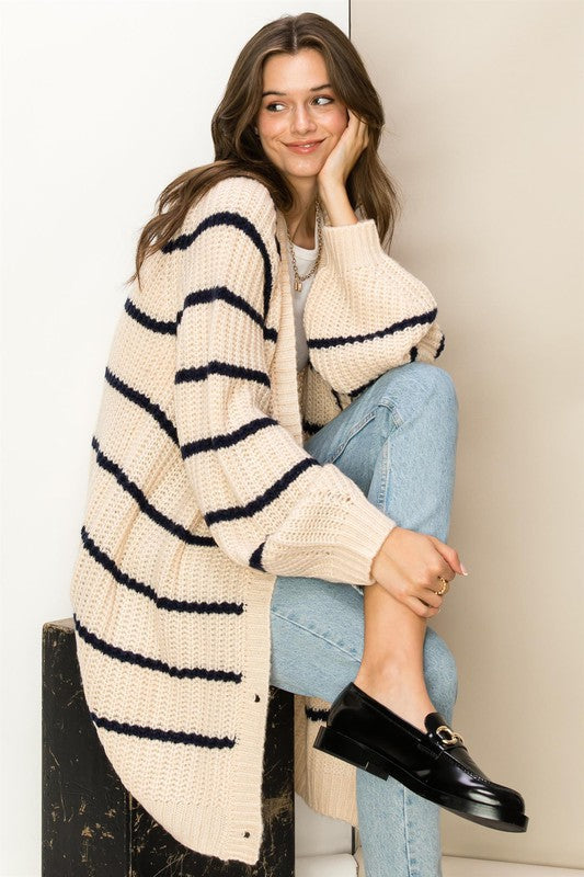 Cárdigan estilo suéter extragrande a rayas de Made for Style